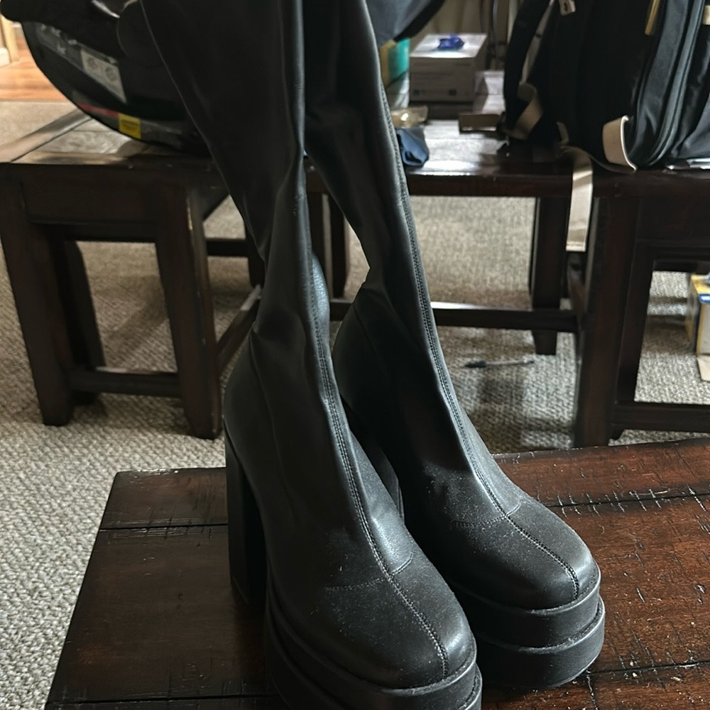 Steve Madden Cypress Platform Boots